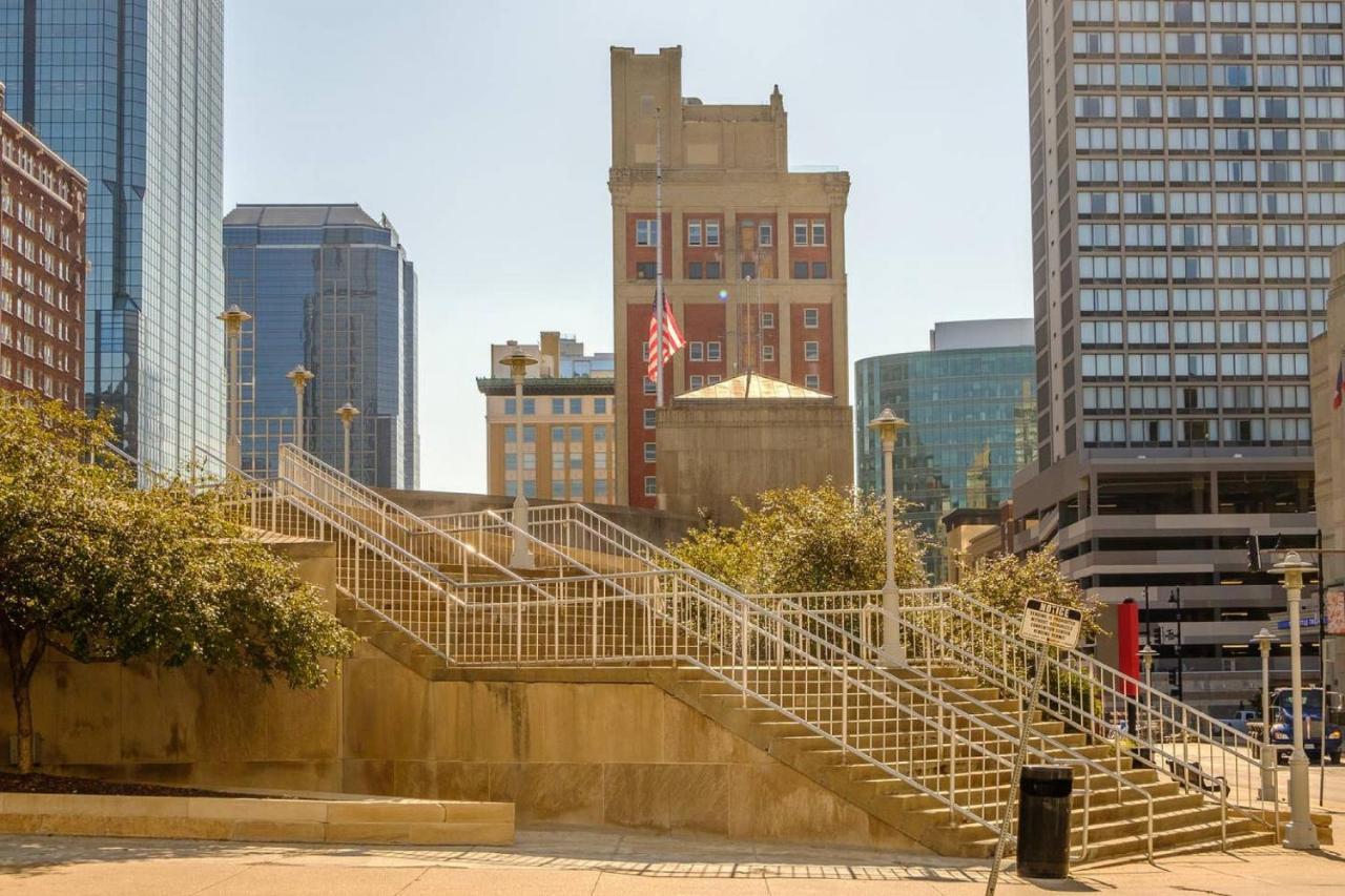 Frontdesk 915 Broadway Apts Downtown Kansas City Exterior foto