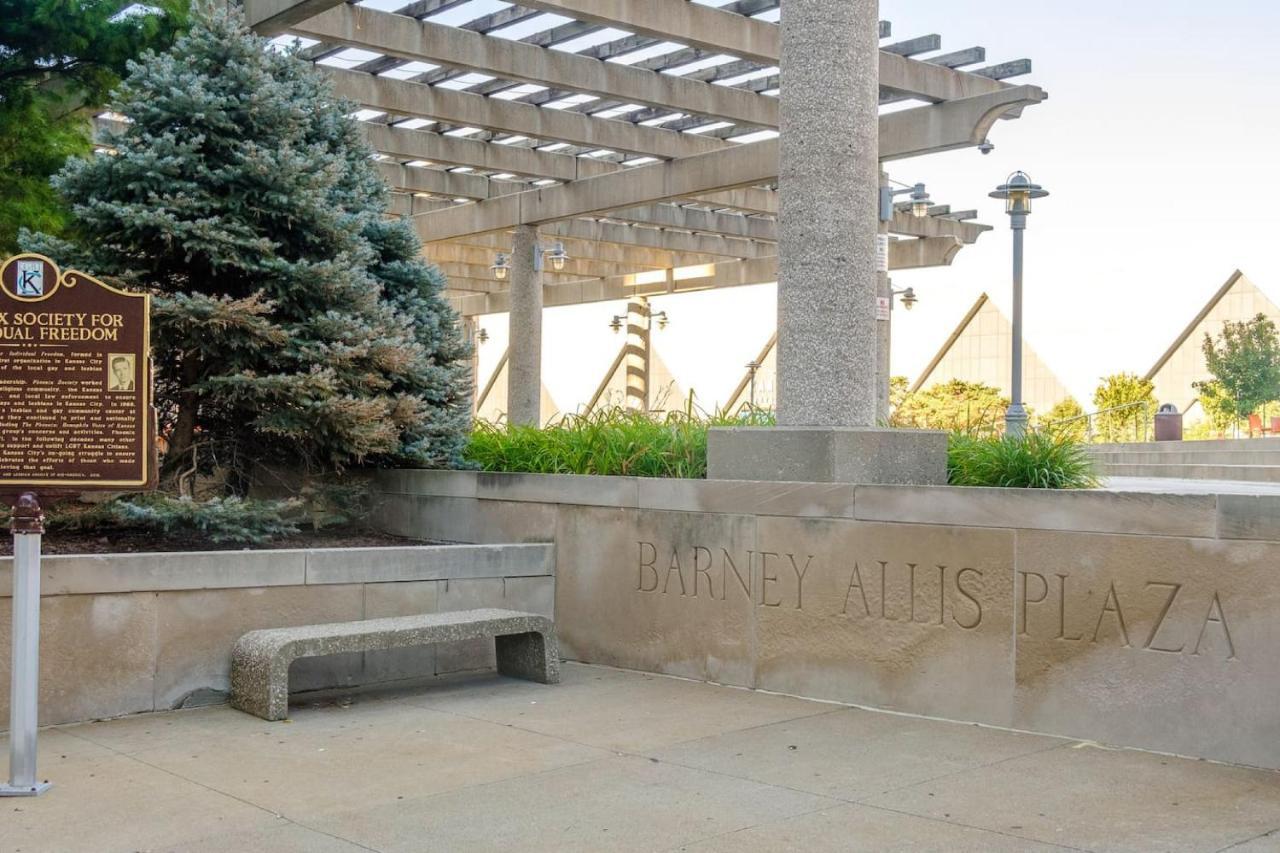 Frontdesk 915 Broadway Apts Downtown Kansas City Exterior foto